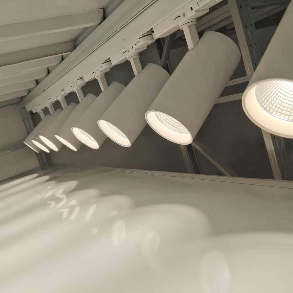 Zoomable Track Lights with POWER CCT: Versatile LED Solutions